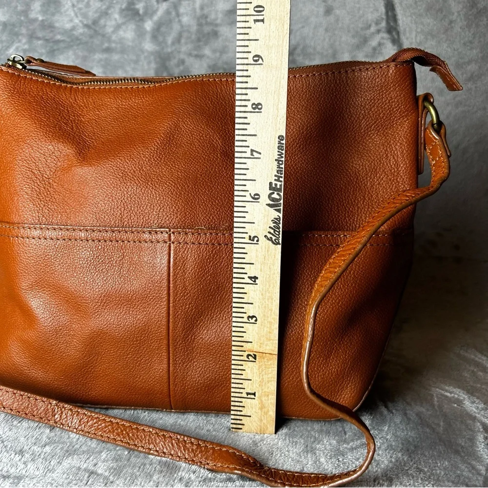 Steven By Steve Madden Crossbody‎ Hobo Bag Toffee Brown Leather Bohemian Casual